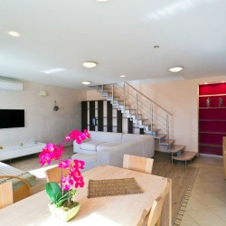 4-комнатная квартира, ул. Сторожевская, 8-2