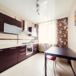 Двухкомнатная квартира на сутки в Минске, ул.Кирова, 3